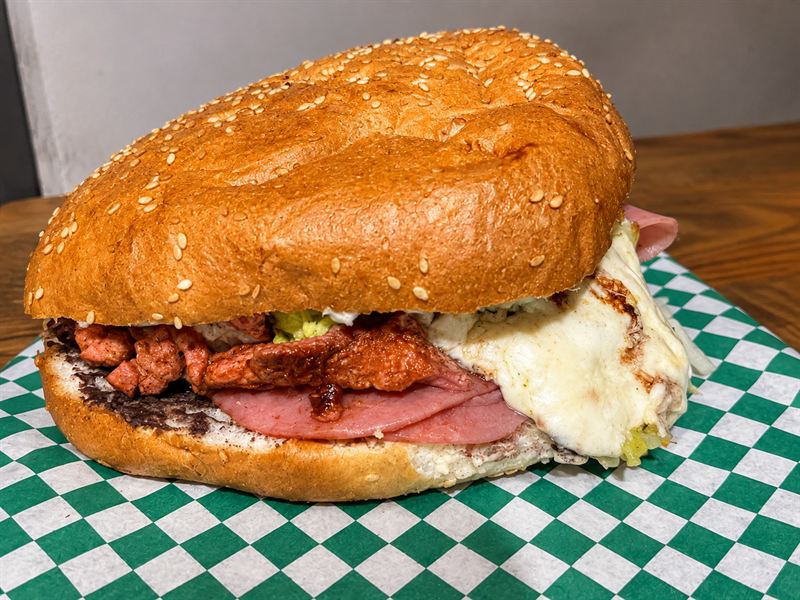 Torta Rojiblanca